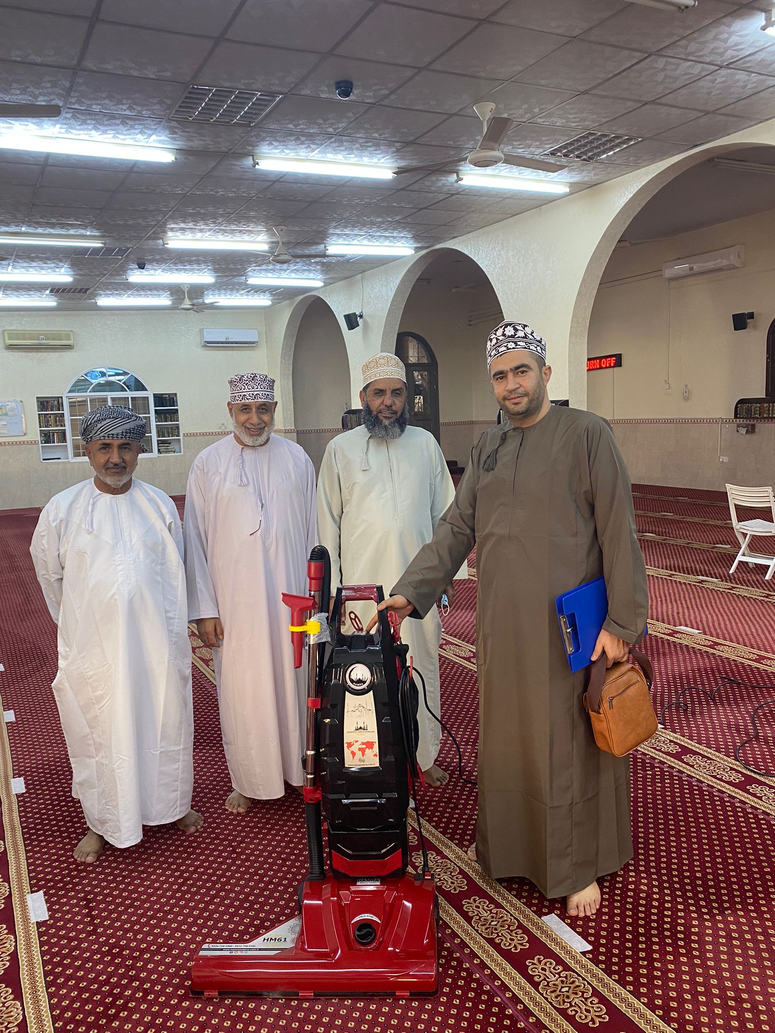 Sapu masjid, sapu masjid hamra,